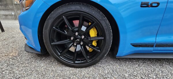 Ford Mustang GT BM V8 5.0 Coupé 421 CH, 1ERE MAIN, Garantie GRABBER BLUE BLACK SHADOW EDITION – Image 2